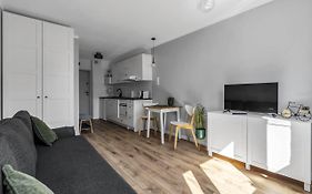 Warsaw City Center Studio - Park, Subway Nearby - By Rentujemy